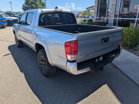 Used 2022 Toyota Tacoma SR5 w/ Technology Package AWD/4WD image 3
