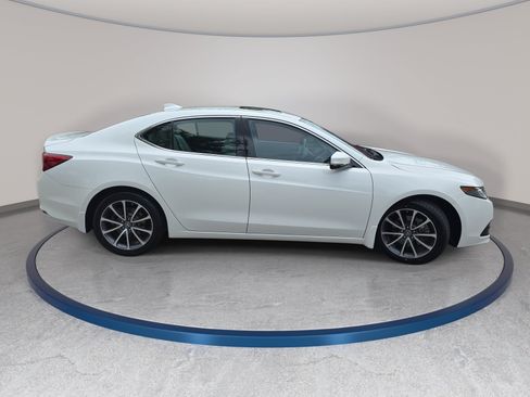 Used 2015 Acura TLX V6 w/ Technology Package FWD image 4
