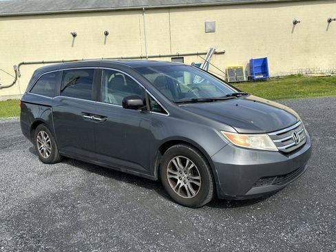 Used 2011 Honda Odyssey EX-L image 2