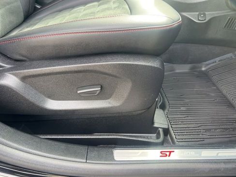 Used 2024 Ford Edge ST-Line AWD/4WD image 12