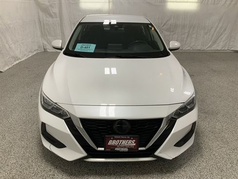 Used 2021 Nissan Sentra SV FWD image 3