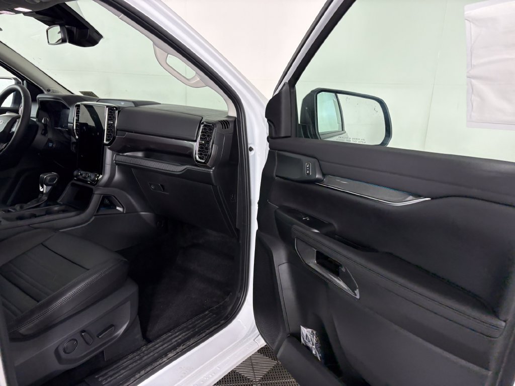 New 2025 Ford Ranger Lariat w/ Black Appearance Package AWD/4WD image 37