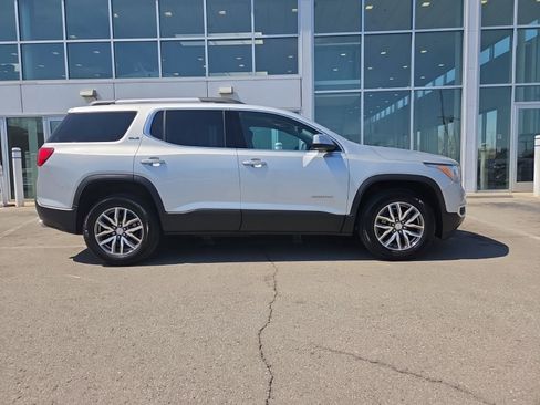 Used 2019 GMC Acadia SLE image 3