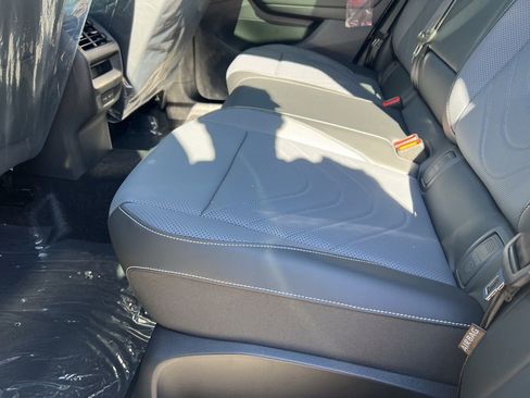 New 2025 Volkswagen Tiguan SE R-Line image 16