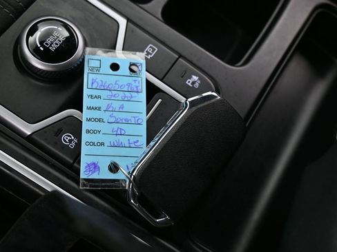 Used 2022 Kia Sorento EX w/ Panoramic Sunroof Package FWD image 25