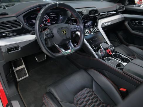 Used 2021 Lamborghini Urus AWD/4WD image 52