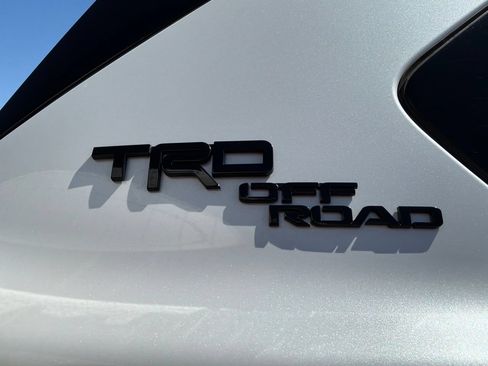 Used 2024 Toyota Sequoia Platinum w/ TRD Off-Road Package AWD/4WD image 12