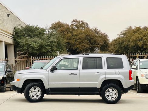 Used 2016 Jeep Patriot Sport w/ Power Value Group image 5