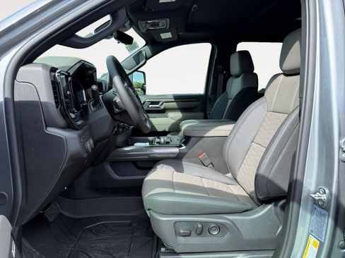 New 2026 Chevrolet Silverado 2500 ZR2 AWD/4WD image 10