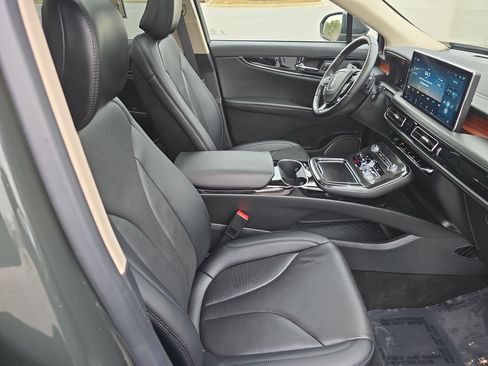 Used 2022 Lincoln Nautilus Reserve w/ Equipment Group 201A image 10