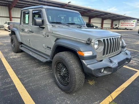 Used 2021 Jeep Gladiator Sport AWD/4WD image 2