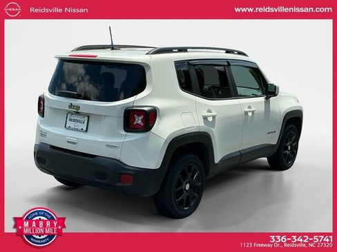 Used 2020 Jeep Renegade Latitude w/ Cold Weather Group AWD/4WD image 6