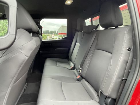 Certified 2025 Toyota Tacoma SR5 AWD/4WD image 15