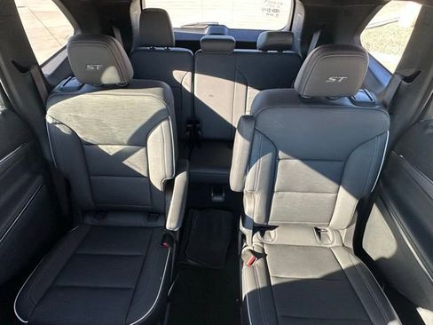 Used 2025 Buick Enclave Sport Touring image 25