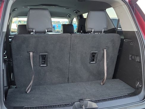 Used 2019 GMC Acadia SLT w/ LPO, Black Accent Package image 15