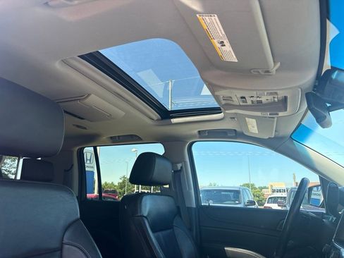Used 2015 Chevrolet Suburban LT AWD/4WD image 31