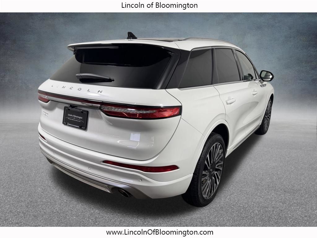 Used 2022 Lincoln Corsair AWD w/ Premium Package image 8
