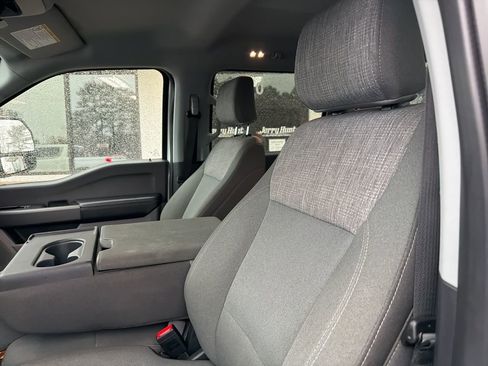 Used 2025 Ford F250 XLT image 2