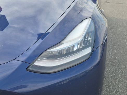 Used 2022 Tesla Model Y Long Range AWD/4WD image 12
