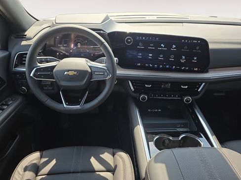 Used 2025 Chevrolet Tahoe High Country w/ Sun And Tow Package image 10