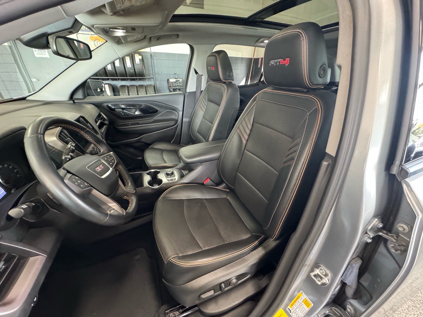 Used 2024 GMC Terrain AT4 AWD/4WD image 21