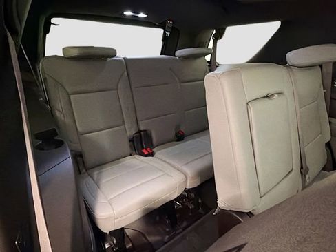 Used 2022 Chevrolet Tahoe LT w/ Luxury Package AWD/4WD image 26