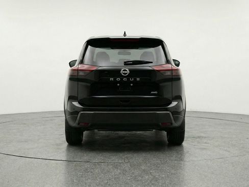 Used 2025 Nissan Rogue SV image 7
