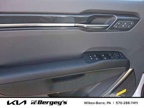 New 2026 Kia EV9 GT-Line image 9