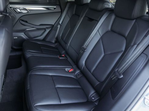 New 2026 Porsche Macan image 35