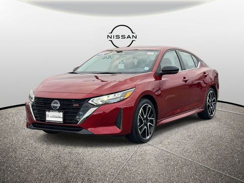 Certified 2025 Nissan Sentra SR w/ SR Premium Package image 4