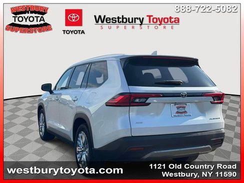 Used 2024 Toyota Grand Highlander AWD image 7