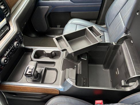 Used 2022 Chevrolet Silverado 1500 High Country w/ Z71 Off-Road Package image 18