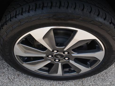 Used 2023 Ford Escape Platinum AWD/4WD image 25