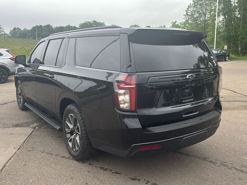 Used 2023 Chevrolet Suburban Z71 w/ Z71 Off-Road Package AWD/4WD image 3