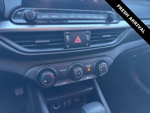 Used 2021 Kia Forte LXS image 8