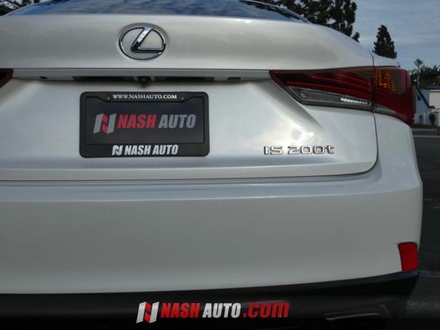 Used 2017 Lexus IS 200t RWD image 9