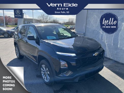 Used 2025 Chevrolet Equinox LT AWD/4WD image 1