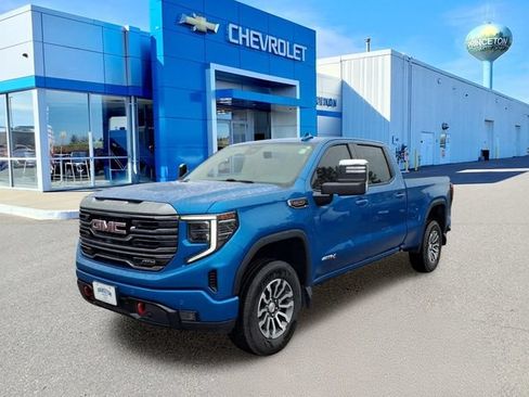 Used 2023 GMC Sierra 1500 AT4 w/ Technology Package AWD/4WD image 8
