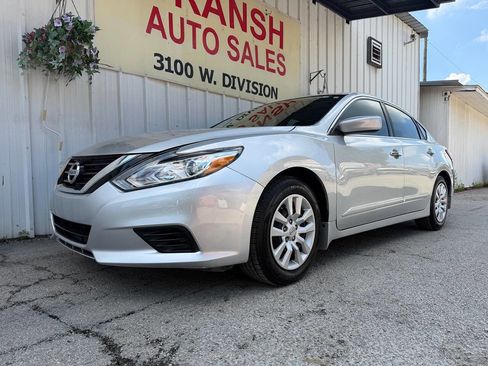 Used 2017 Nissan Altima 2.5 S w/ Power Driver Seat Package FWD image 7