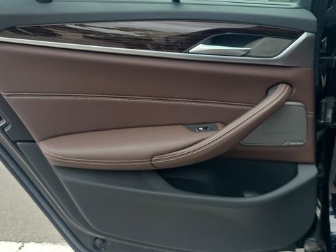 Used 2023 BMW 540i xDrive w/ Executive Package AWD/4WD image 10