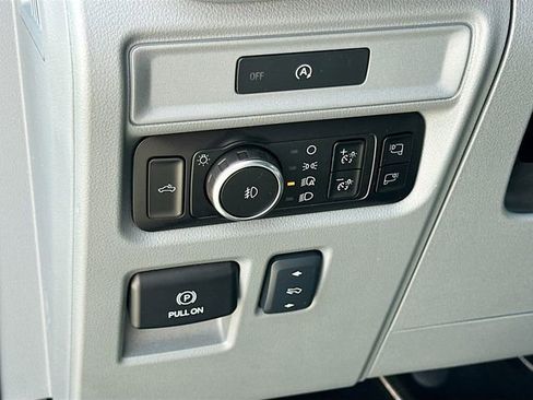 Used 2025 Ford F150 Lariat w/ Equipment Group 501A Mid AWD/4WD image 10