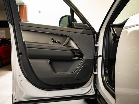 New 2026 Land Rover Range Rover Sport Dynamic SE AWD/4WD image 27