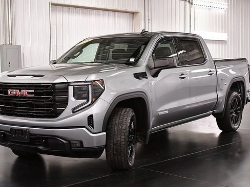 Used 2023 GMC Sierra 1500 Elevation image 3