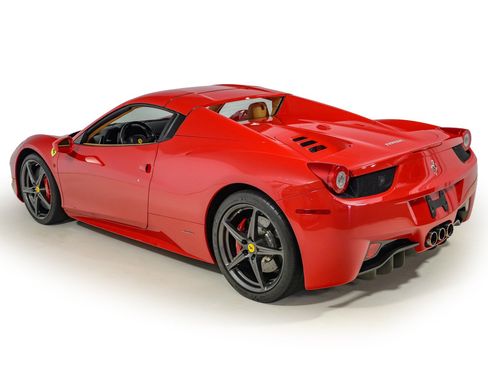 Used 2013 Ferrari 458 Spider RWD image 13