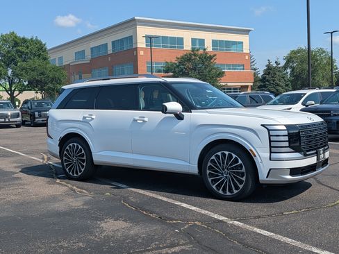 Used 2026 Hyundai Palisade Calligraphy AWD/4WD image 7