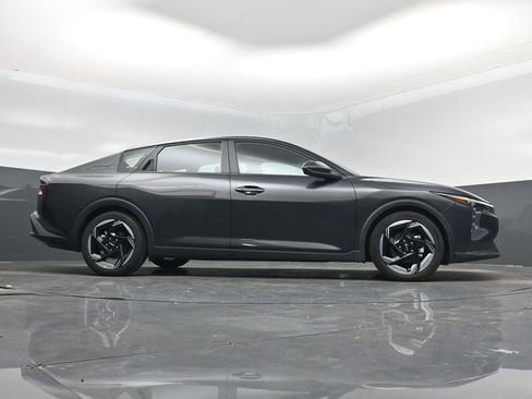 Certified 2025 Kia K4 EX image 18