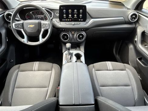 Used 2024 Chevrolet Blazer LT w/ Convenience Package FWD image 11