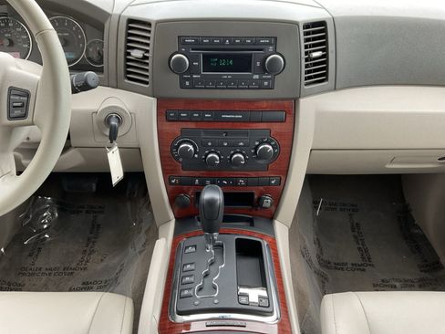 Used 2006 Jeep Grand Cherokee Limited image 11