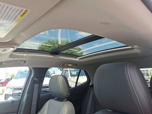 Certified 2022 Buick Encore GX Essence w/ Experience Buick Package AWD/4WD image 15