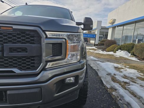 Used 2018 Ford F150 XLT w/ Equipment Group 302A Luxury image 9